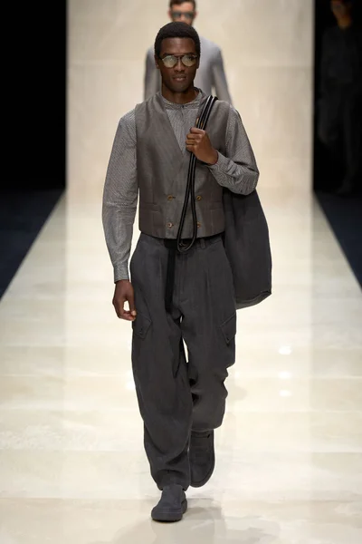 Look 13
